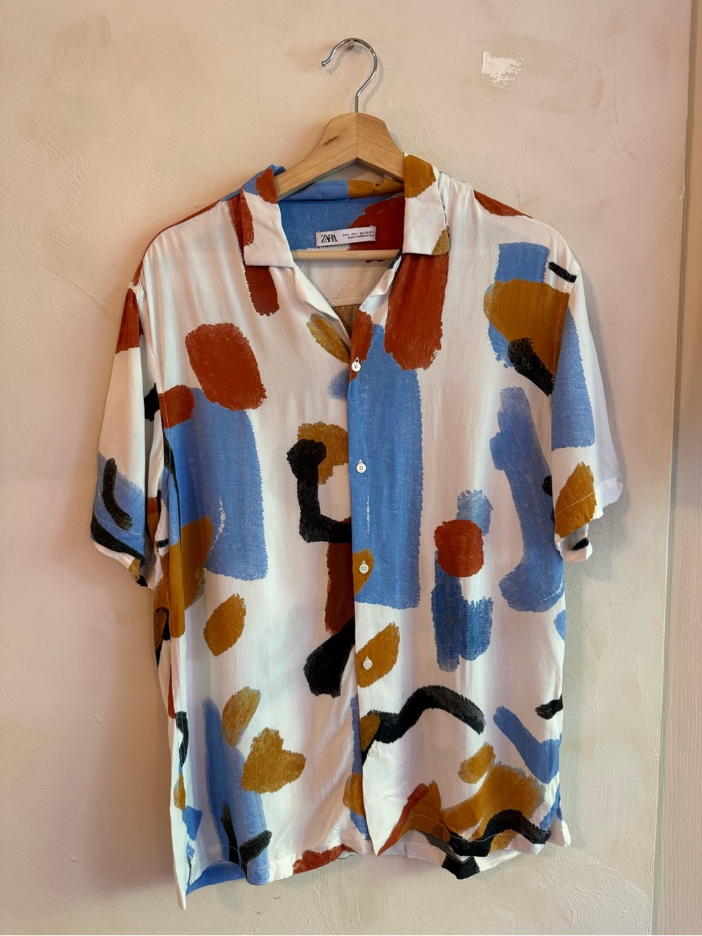 Zara Men Short Sleeve Abstract Print Shirt in White